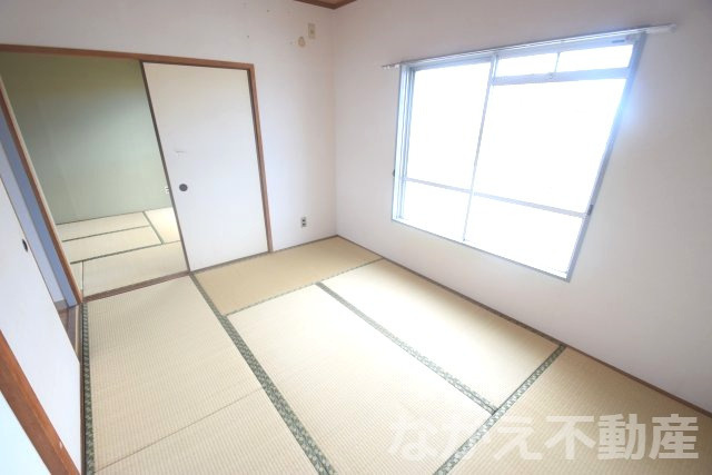 【寝室】 | 落ち着いた色調の寝室です