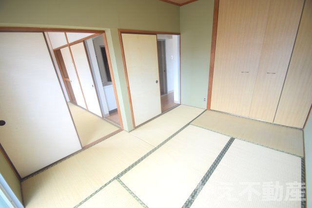 【和室】 | 和室、ちょっとしたくつろぎスペースにいかがでしょうか