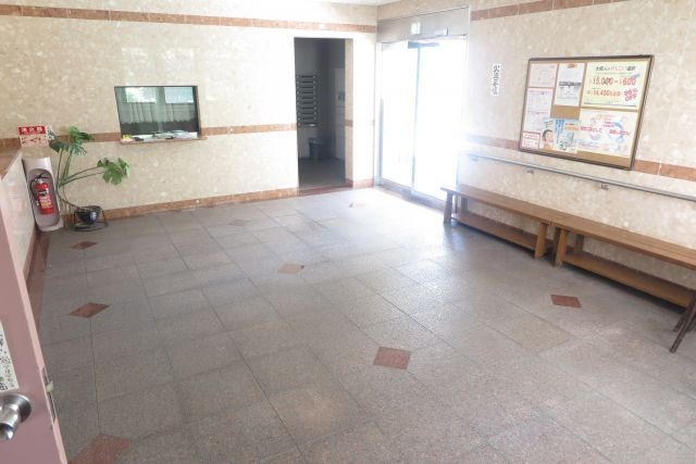 リアライズ花園町のロビー
