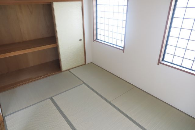 リアライズ花園町の和室