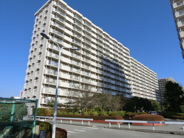 幕張ファミールハイツ２号棟の外観|幕張ファミールハイツ２号棟　１４階建１０階部分　眺望自慢　通風良好　ペット飼育可　総戸数５７６戸のビッグコミュニティ　