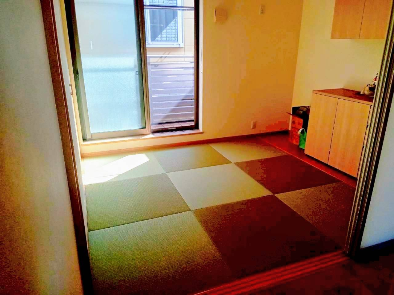 岸和田市下池田町　中古戸建の和室|2階　洋風和室　扉を開放してLDKとワンフロアでご利用頂けます