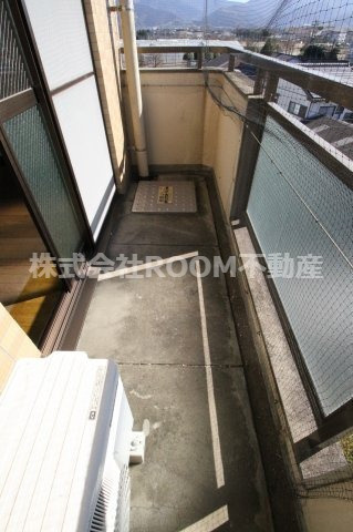 サンシャイン立野のバルコニー|外からの目が気にならないバルコニーで洗濯物が干せます