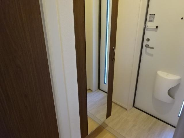 フォレストヴィラⅡの玄関