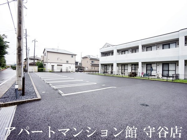 フォレストヴィラⅡの駐車場