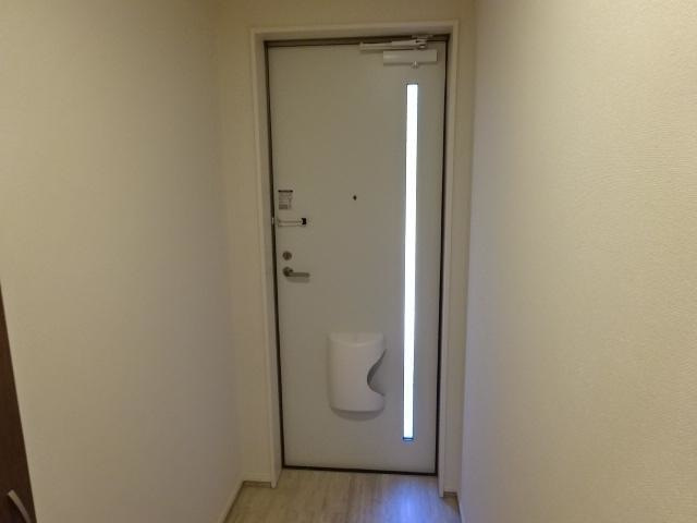 フォレストヴィラⅡの玄関