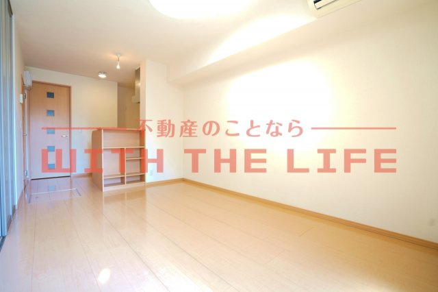 ルモン櫛原【キャッシュバック対象物件】の居間・リビング|おしゃれな居間です