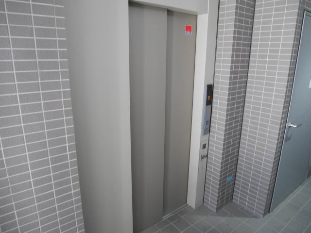 【設備】 | ＡＱＵＡビル | ＡＱＵＡビルのエレベーター