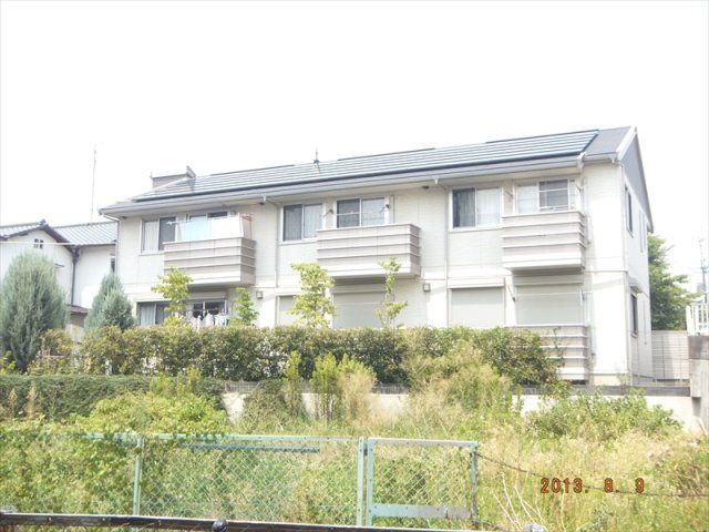 箕面市半町３丁目のアパートの外観