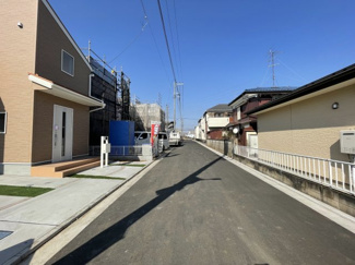 【前面道路含む現地写真】