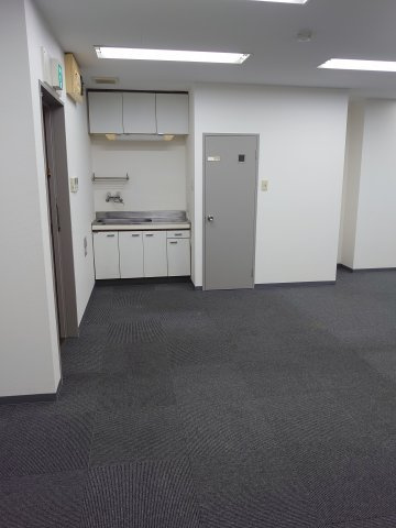 山口ビルの居間・リビング