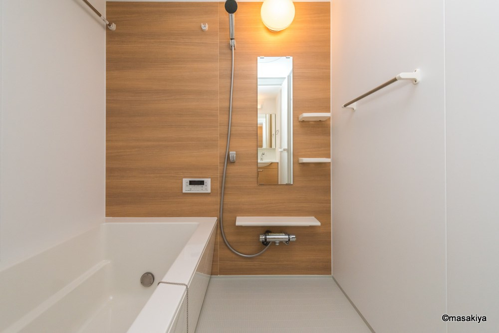 ベラ・ルーチェの浴室|お風呂　追い焚き・浴室乾燥機付きです。