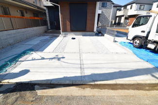 【駐車場】 | 現地見学や資料請求などお気軽にお問合せ下さい。
周辺環境とあわせて現地もご案内致します。