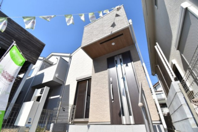 【外観】 | 小金井市貫井北町　２号棟 | 太陽の恩恵を存分に受けられる邸宅。住まうご家族の心地よさを最優先した意匠をご体感下さい。