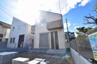 【外観】 | 現地見学や資料請求などお気軽にお問合わせ下さい
周辺環境とあわせて現地ご案内致します。