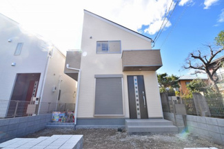 【外観】 | 家事効率の良い2WAY動線の洗面室を配した物件