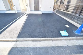 【駐車場】 | 現地見学や資料請求などお気軽にお問合せ下さい。
周辺環境とあわせて現地もご案内致します。