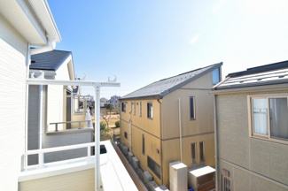 【展望】 | バルコニーからは開放的な景色が眺められます。