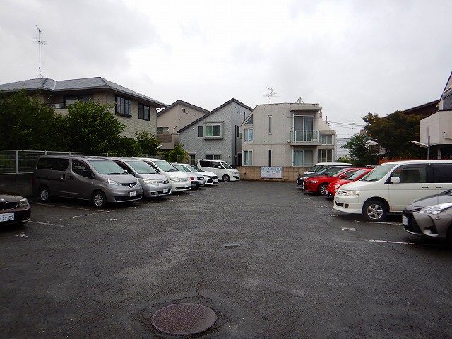 八景園パーキングの外観