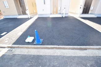 【駐車場】 | 現地見学や資料請求などお気軽にお問合せ下さい。
周辺環境とあわせて現地もご案内致します。