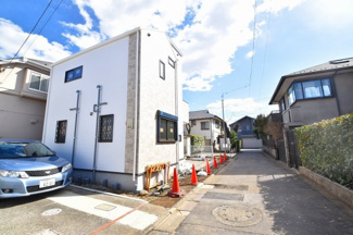 【外観】 | 現地見学や資料請求などお気軽にお問合わせ下さい
周辺環境とあわせて現地ご案内致します。
