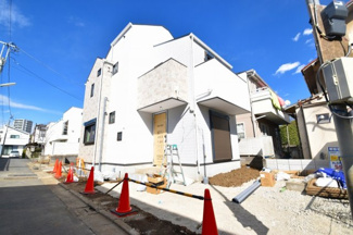 【外観】 | ホワイトベースのシンプルで清潔感のあるデザインの新築物件♪