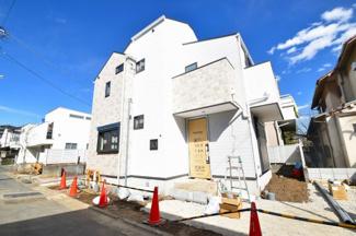 【外観】 | 現地見学や資料請求などお気軽にお問合わせ下さい
周辺環境とあわせて現地ご案内致します。
