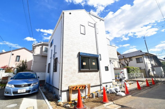 【外観】 | 現地見学や資料請求などお気軽にお問合わせ下さい
周辺環境とあわせて現地ご案内致します。
