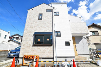 【外観】 | 現地見学や資料請求などお気軽にお問合わせ下さい
周辺環境とあわせて現地ご案内致します。
