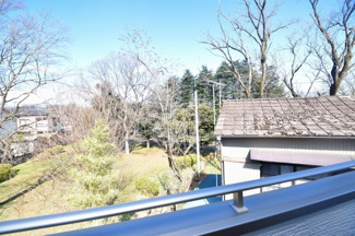 【展望】 | バルコニーからは開放的な景色が眺められます。