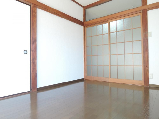 【寝室】 | エスコートオノプラザ