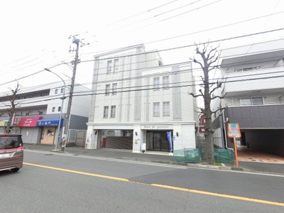 【外観】 | グランエルズ洋光台セレビア | 総戸数３２戸、平成１８年５月築、管理人は日勤勤務につき管理体制良好です♪