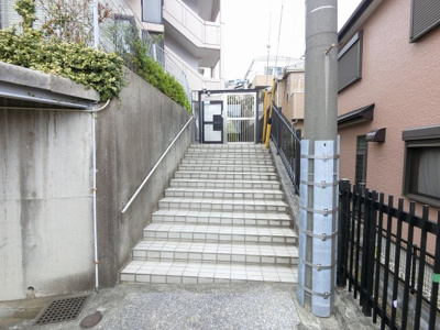 【エントランス】 | ユーロハイツ杉田 | エントランス部分です。