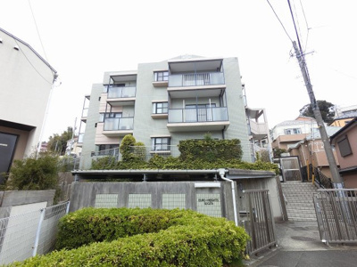 【外観】 | ユーロハイツ杉田 | 総戸数３０戸、１９８８年６月築、管理人は日勤勤務につき管理体制良好です♪
