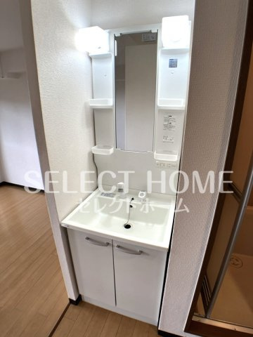 【独立洗面台】 | ＴＷＩＮ　ＢＵＩＬＤ | 独立洗面化粧台が付いています