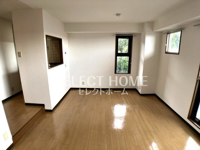 【寝室】 | ＴＷＩＮ　ＢＵＩＬＤ | ゆとりの広さです