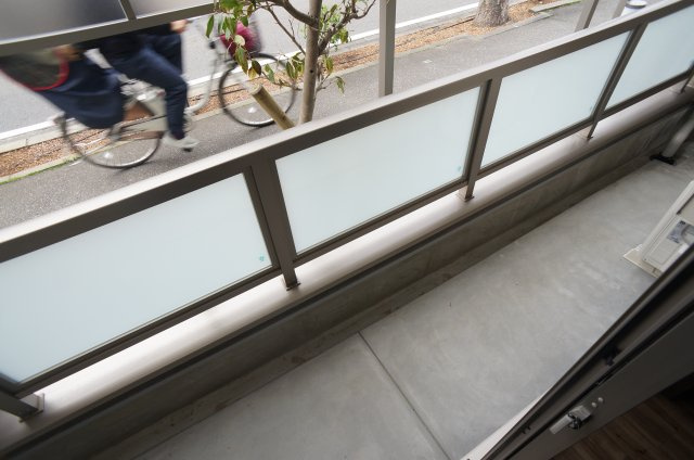 Ｐスマイルカーサ　バラ公園のバルコニー