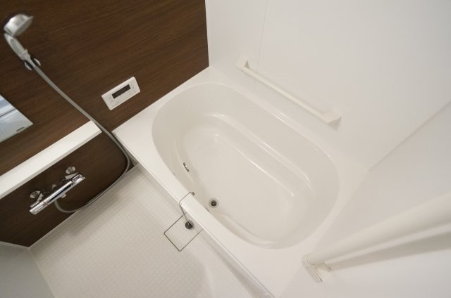 Ｐスマイルカーサ　バラ公園の浴室