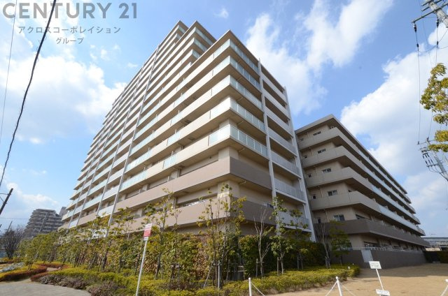 武庫之荘駅エリアで比較的築年月が新しいマンションをお探しの方はぜひ一度ご見学ください！！
修繕費、管理費も抑えめの駐車場費用も抑えめのマンションとなります。
西武庫公園や武庫川河川敷が近くお勧めの環境