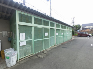 【その他共用部分】 | 敷地内ゴミ置場です。