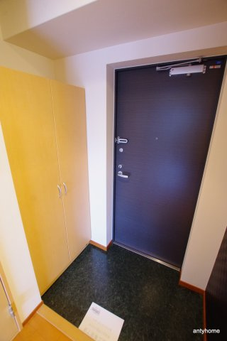 ドルチェヴィータ新大阪　仲介手数料無料の玄関