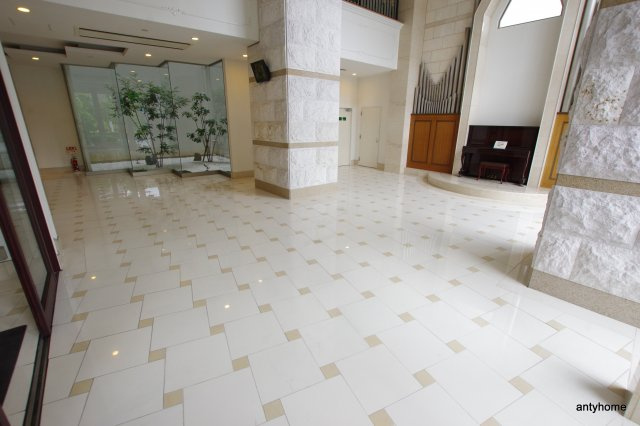 ドルチェヴィータ新大阪　仲介手数料無料のロビー