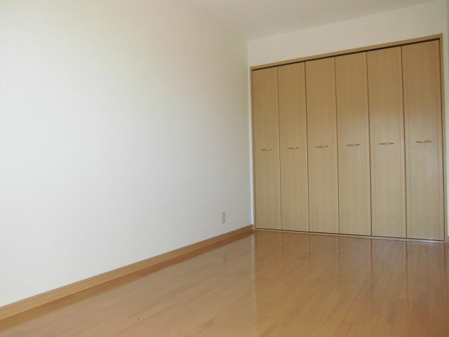 アルソ津志田の寝室