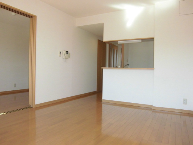 アルソ津志田の居間・リビング