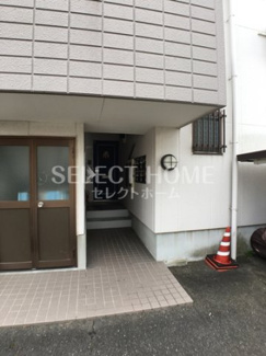 【エントランス】 | 建物の内部です