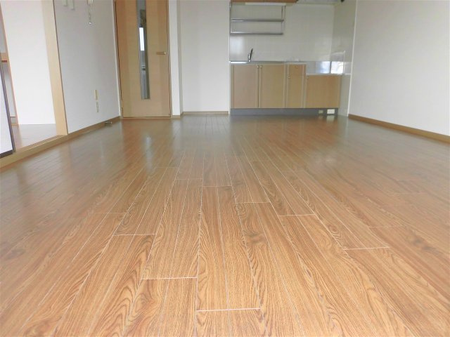 ハイカムールKAWANISIの居間・リビング