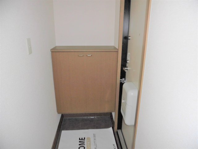 ハイカムールKAWANISIの玄関