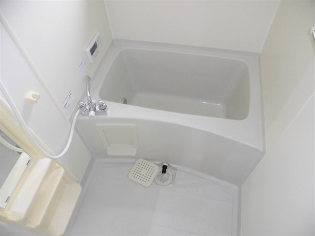 ハイカムールKAWANISIの浴室