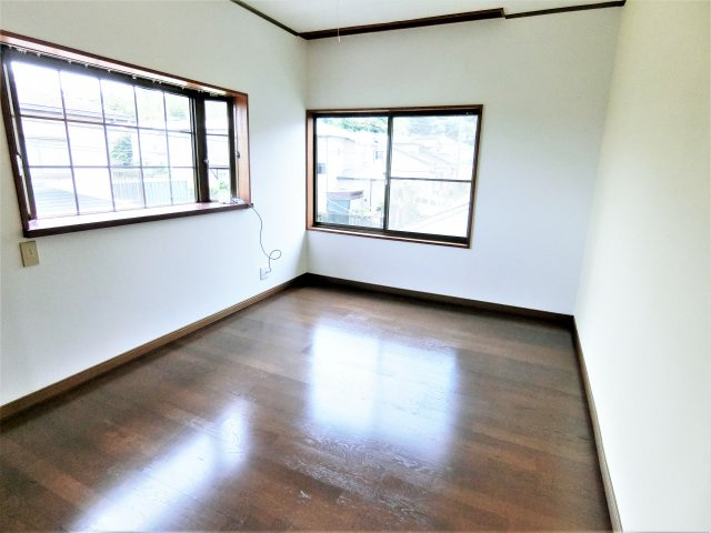 桜台の家（888-31）の洋室