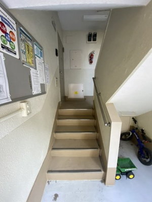 【その他共用部分】 | たまプラーザ団地４街区６号棟 | 共用部分の階段です。